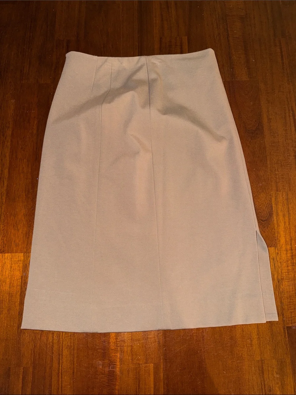 M.M. Lafleur Ladies Taupe Straight Skirt. Size 4 Front Slit. Classic, career